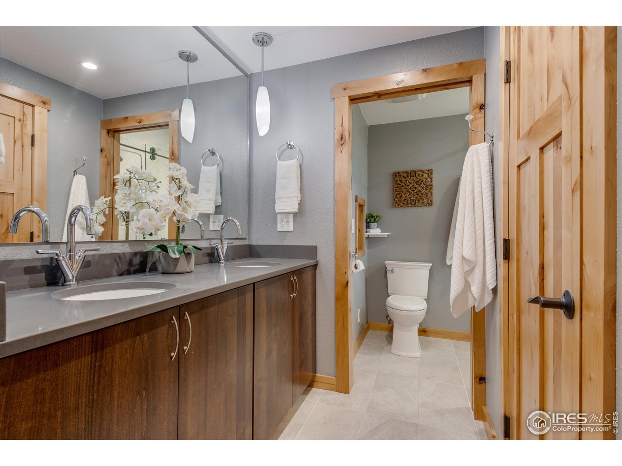 3563 Lakeshore Dr