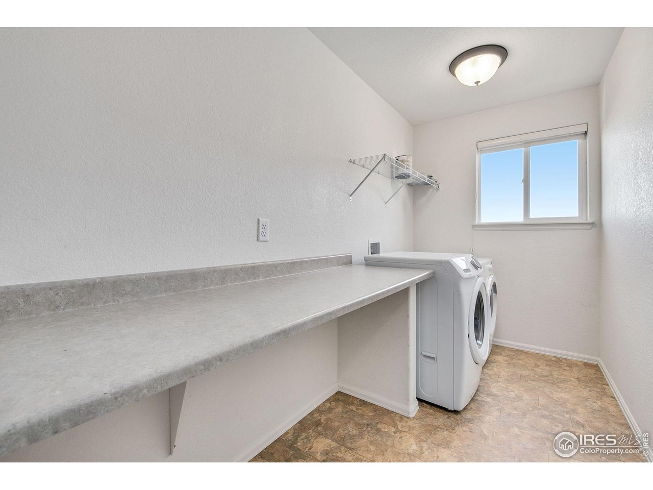 602 Park Edge Cir