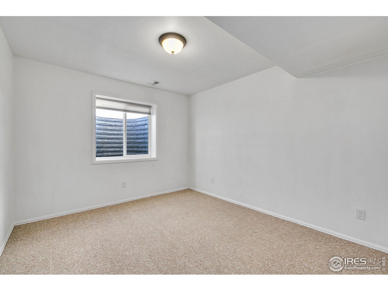 602 Park Edge Cir