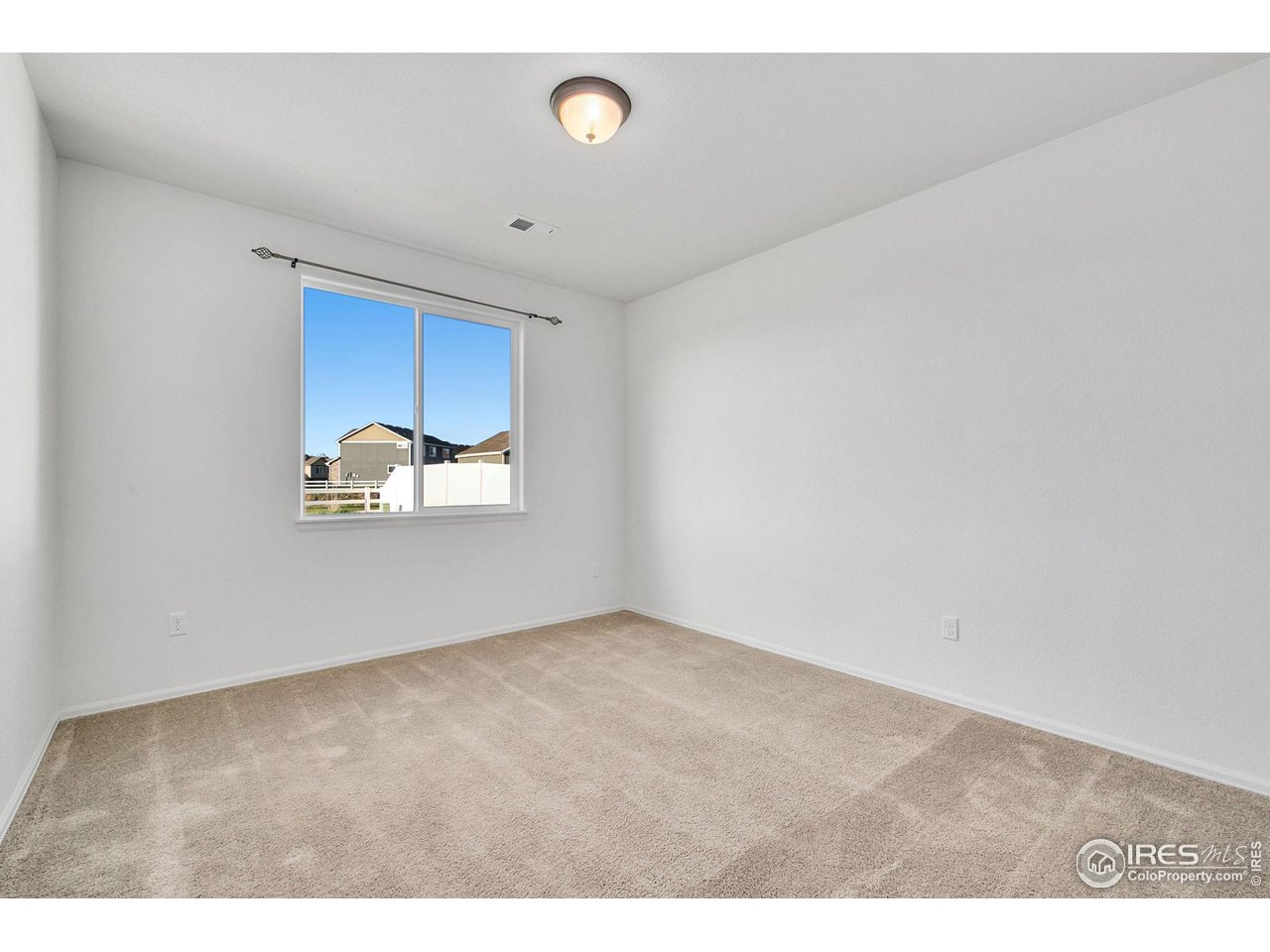 602 Park Edge Cir