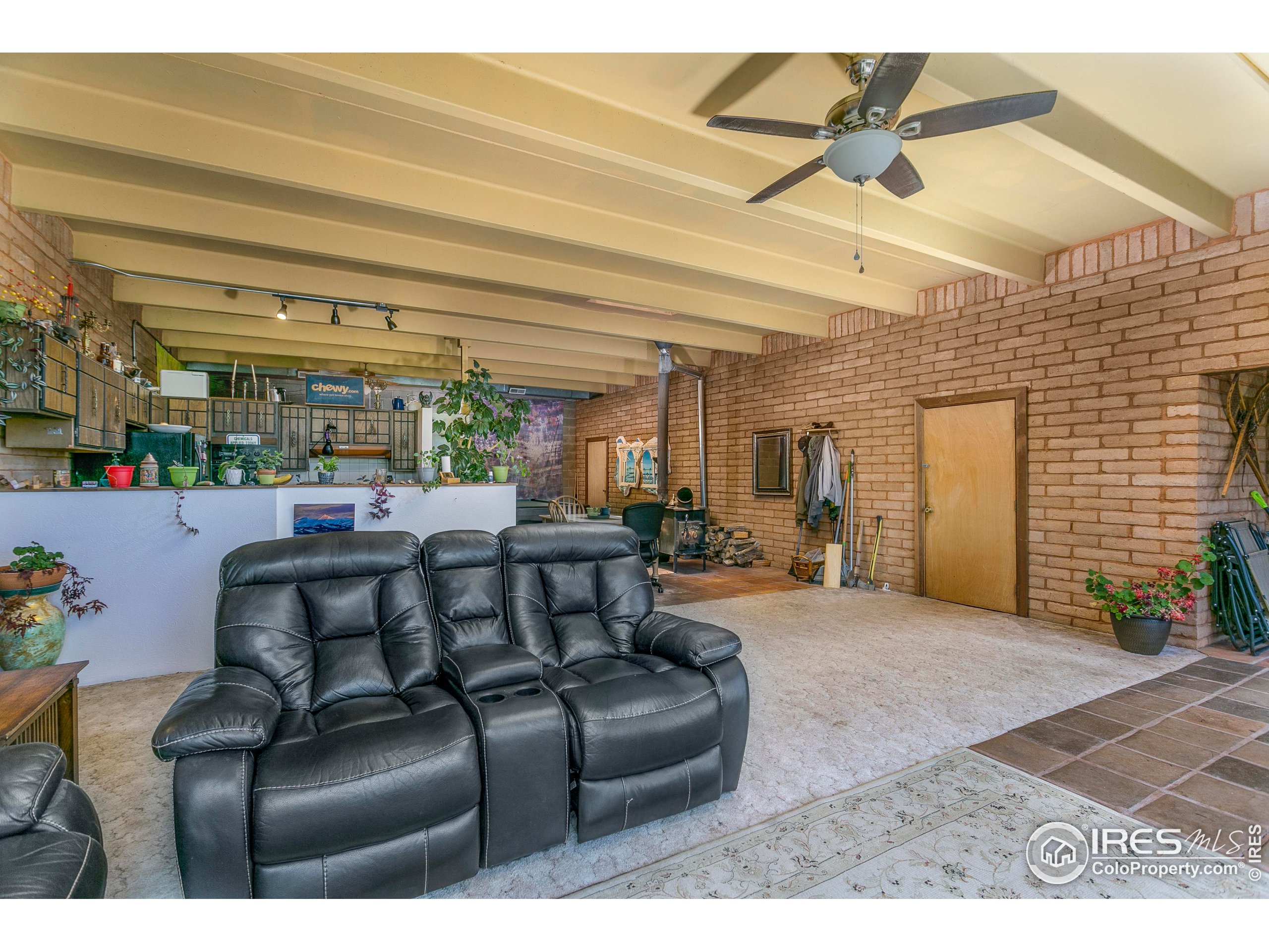 588 Millionaire Dr W