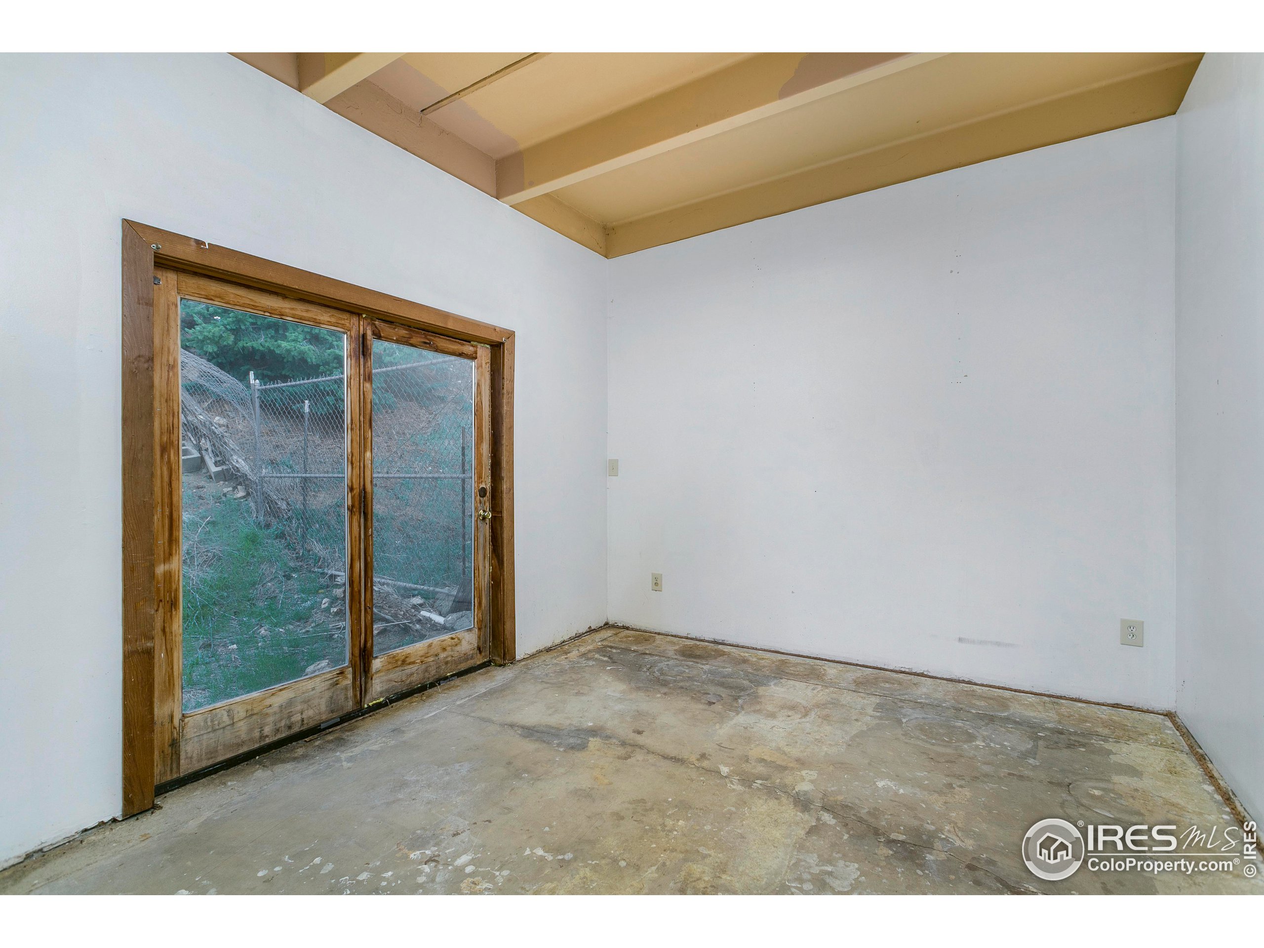 588 Millionaire Dr W