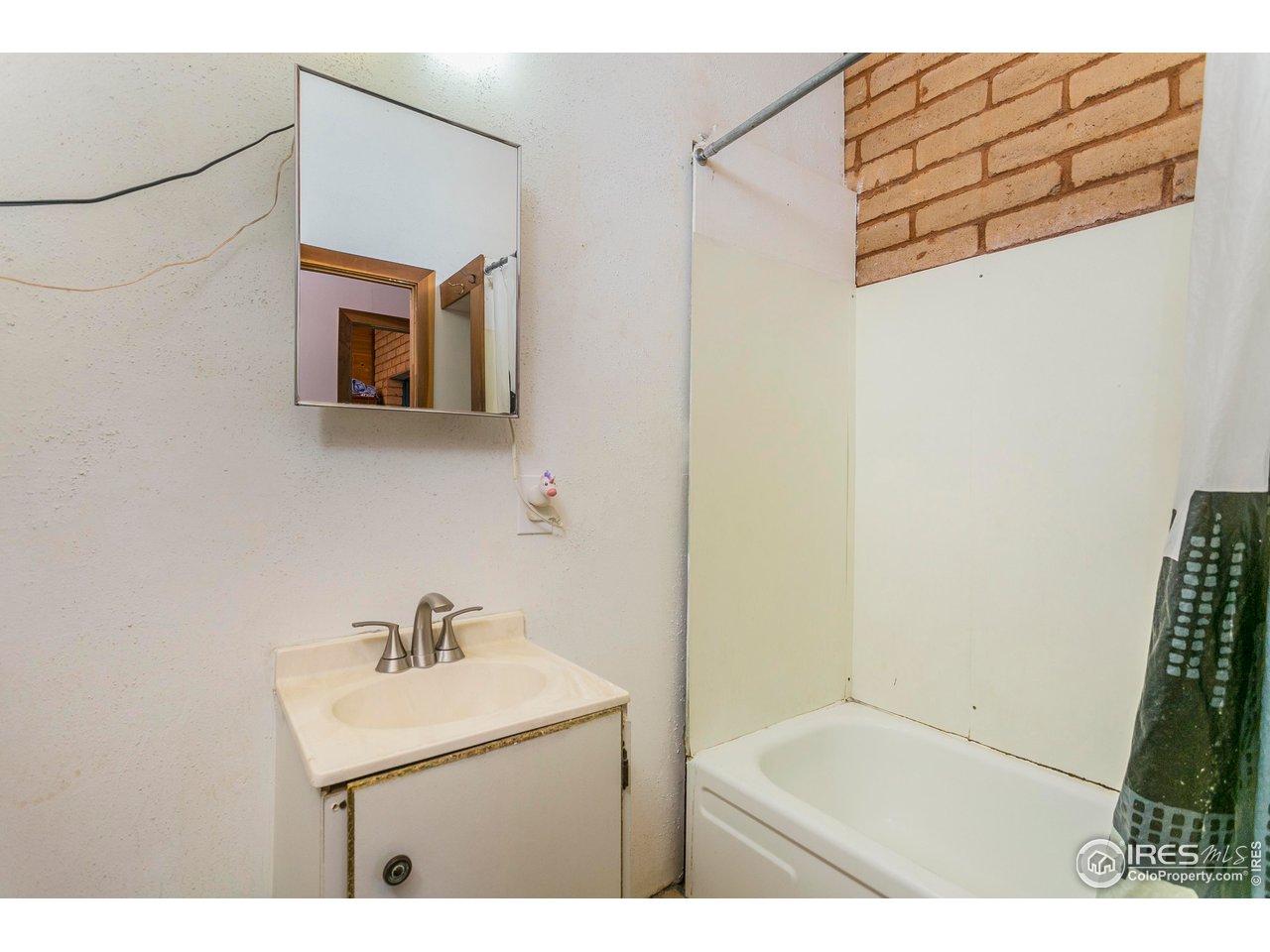 588 Millionaire Dr W