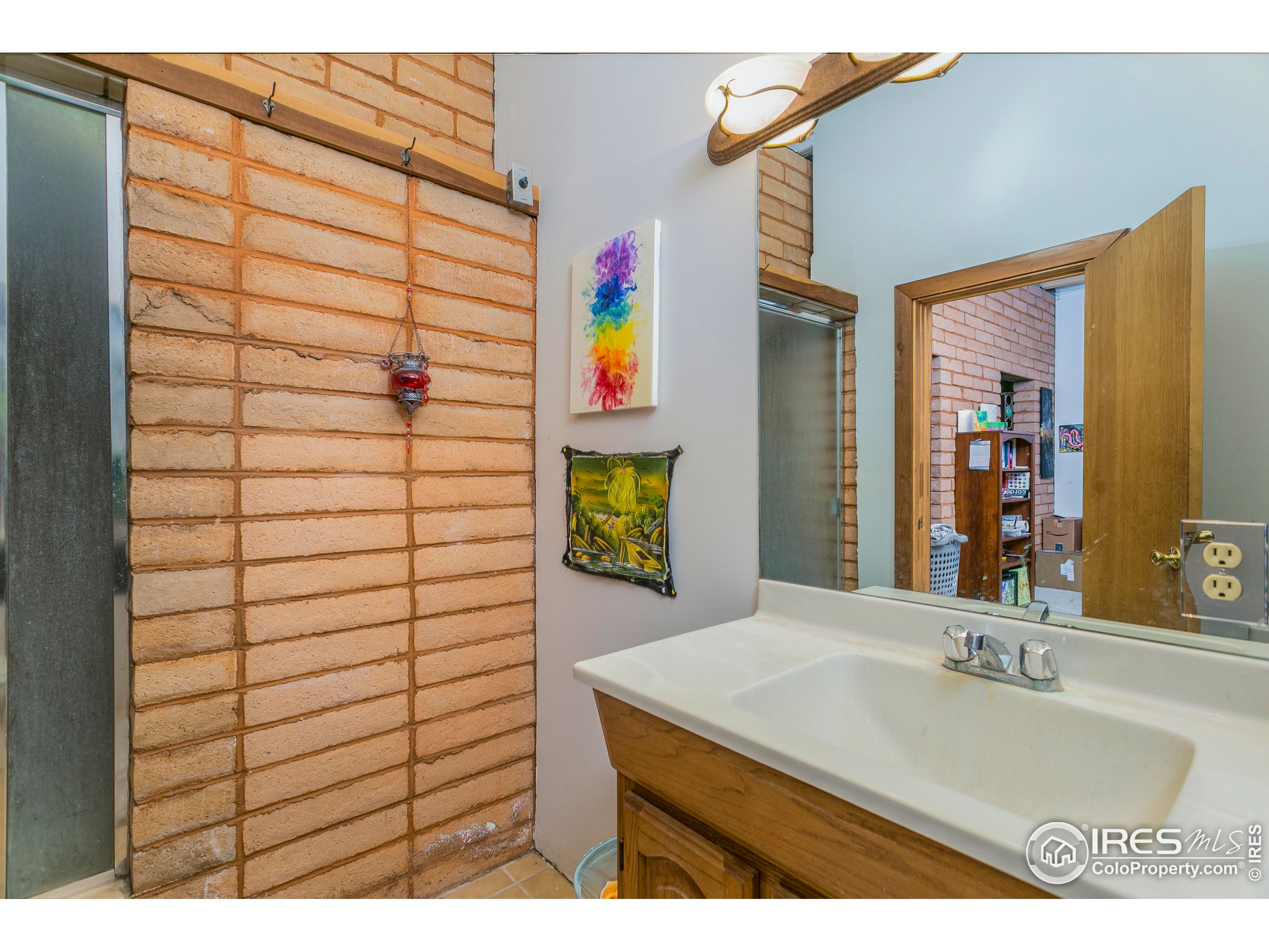 588 Millionaire Dr W