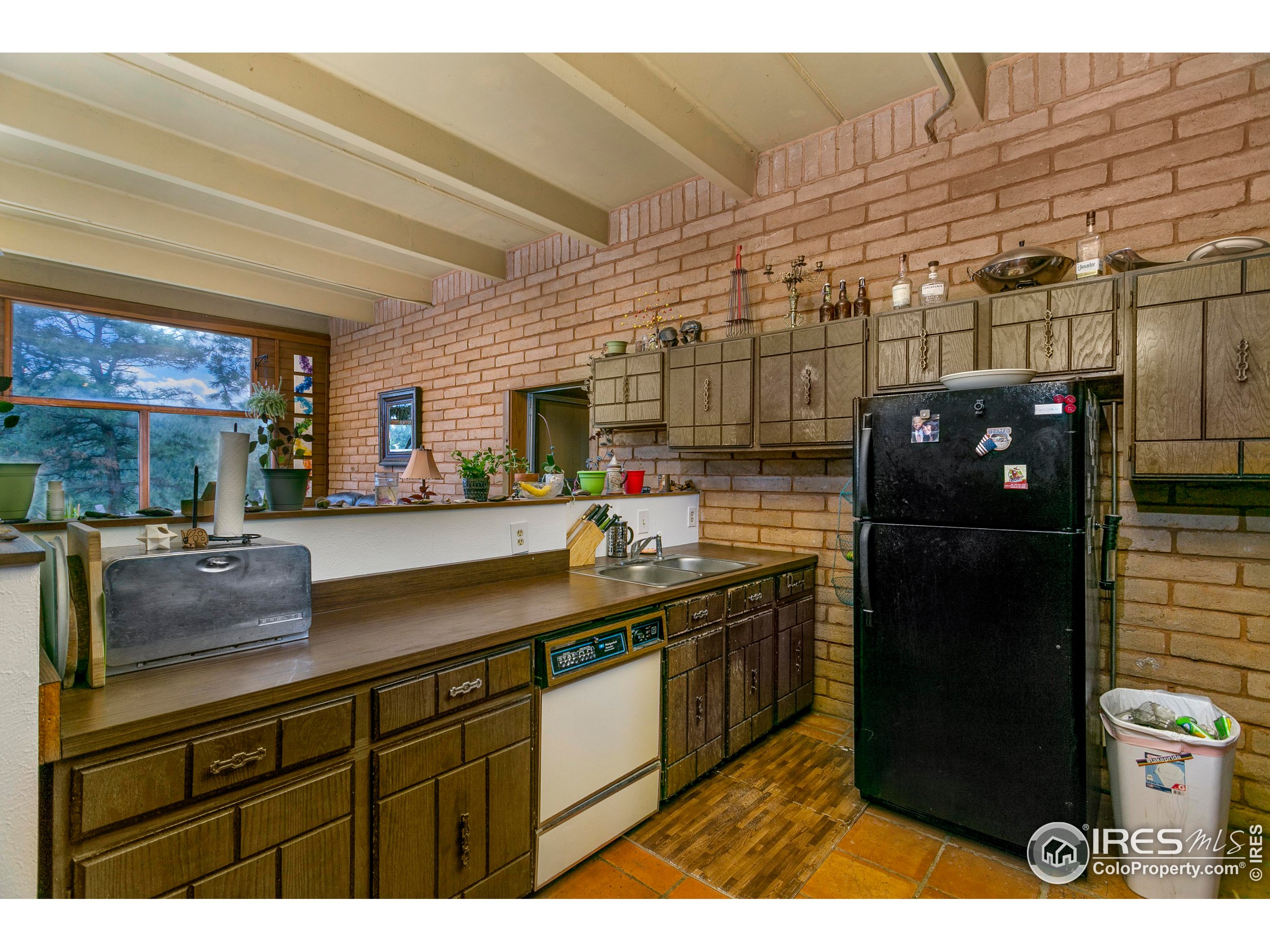 588 Millionaire Dr W