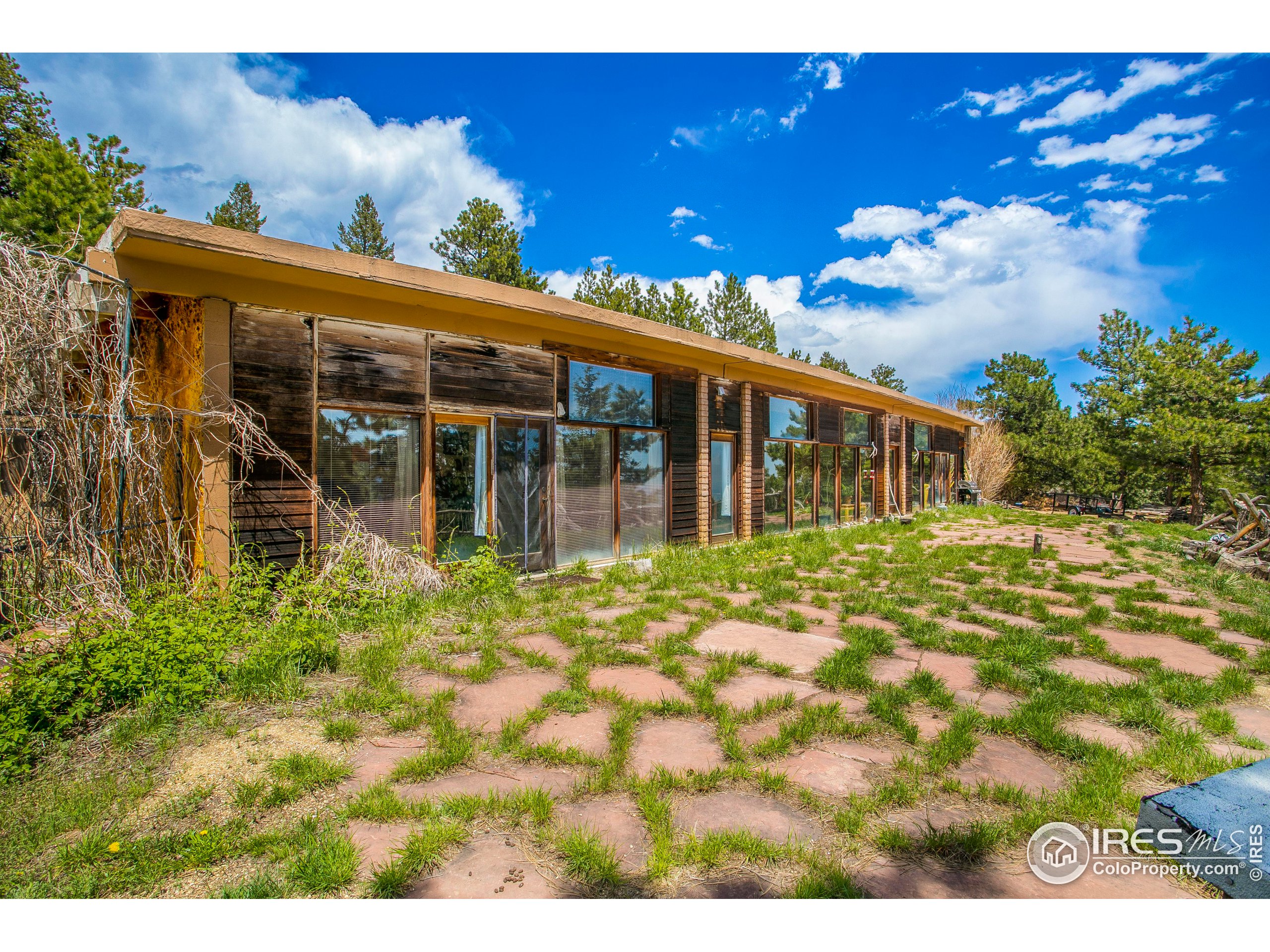 588 Millionaire Dr W