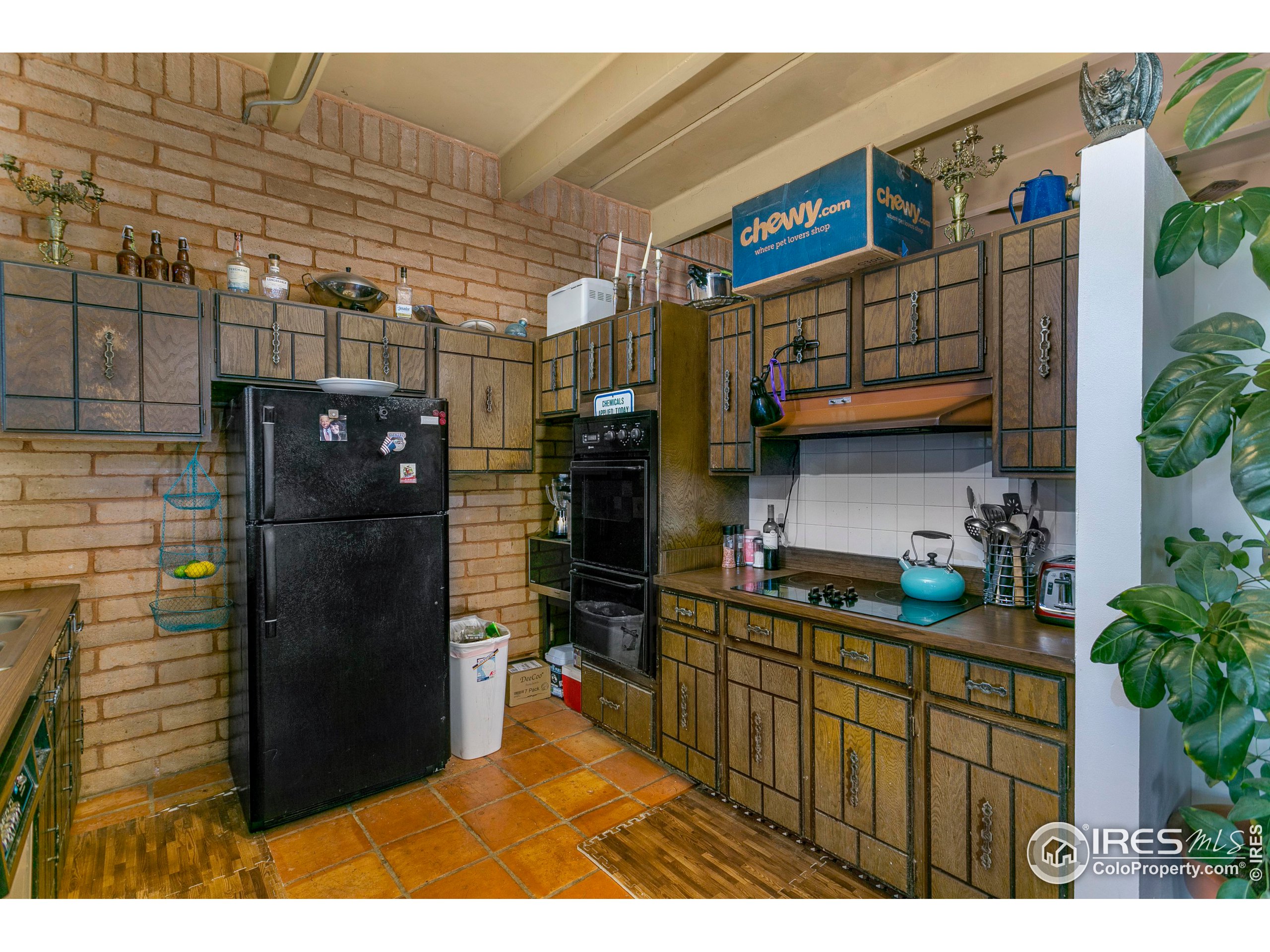 588 Millionaire Dr W