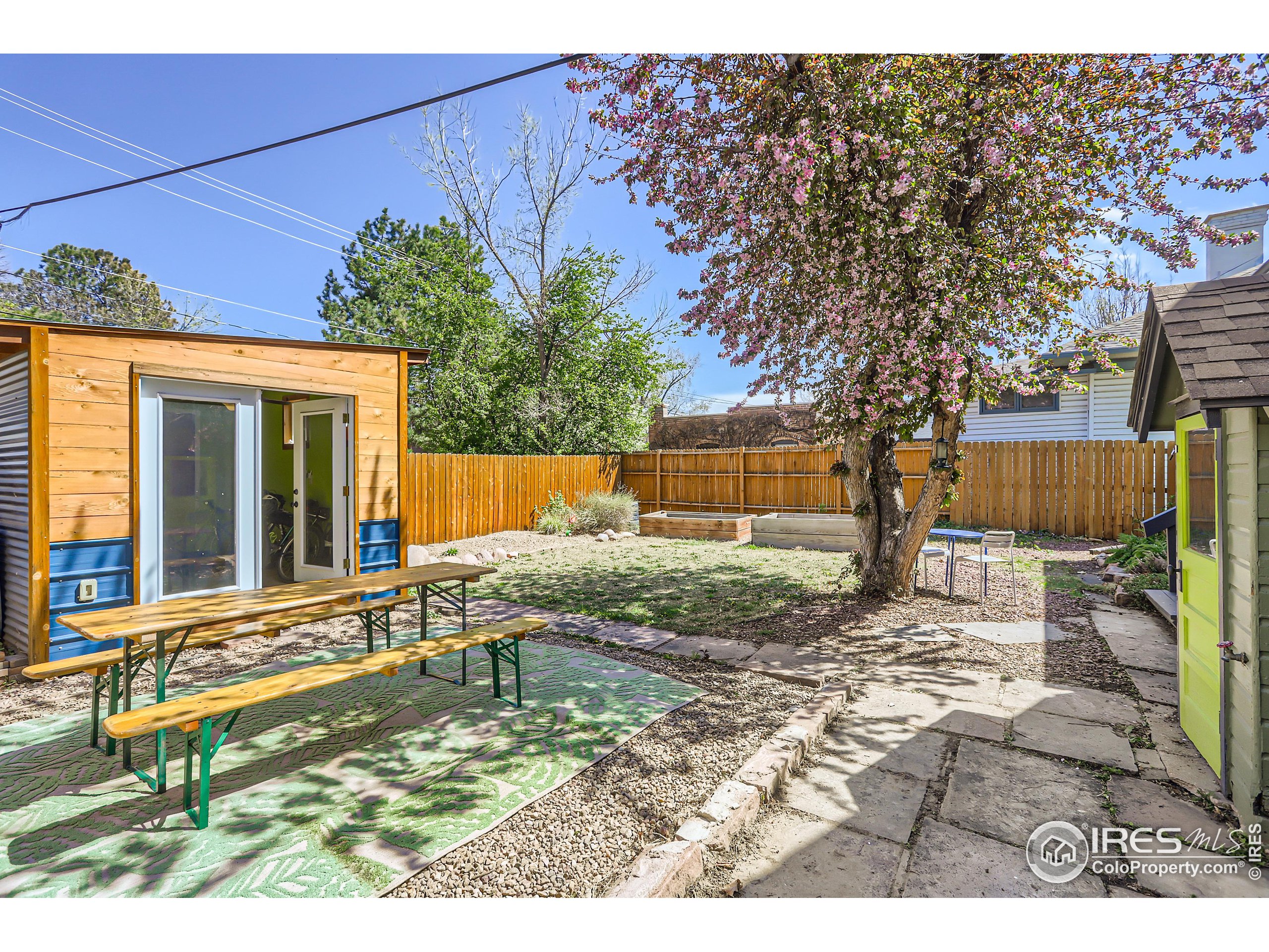 412 Terry St