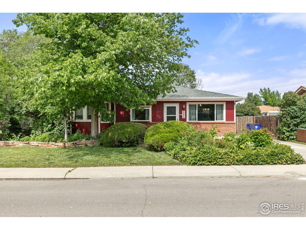 590 Pine Dr