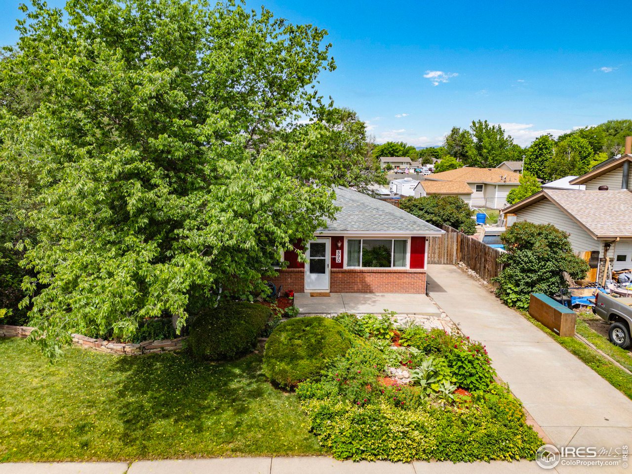 590 Pine Dr