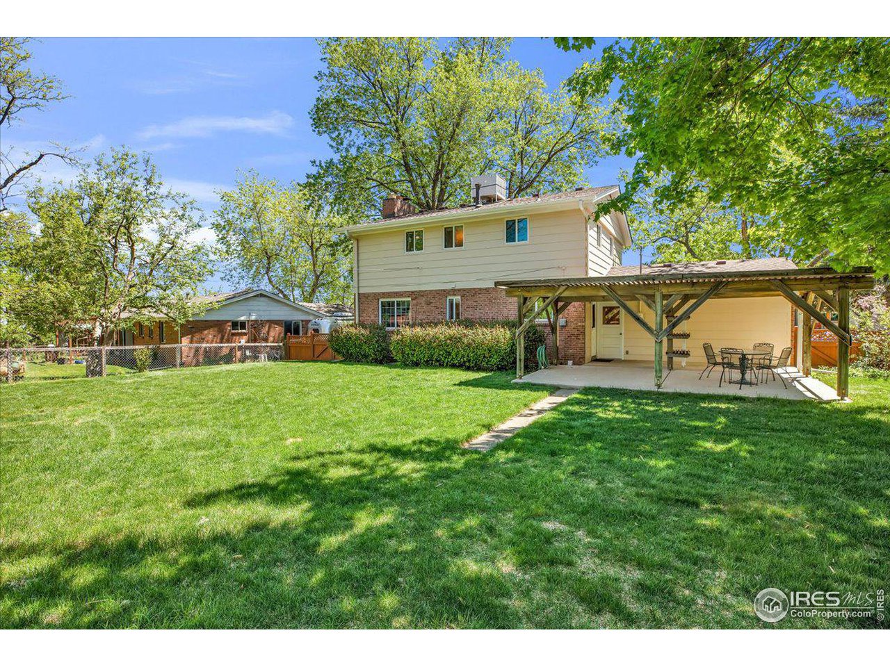 1065 Edinboro Dr