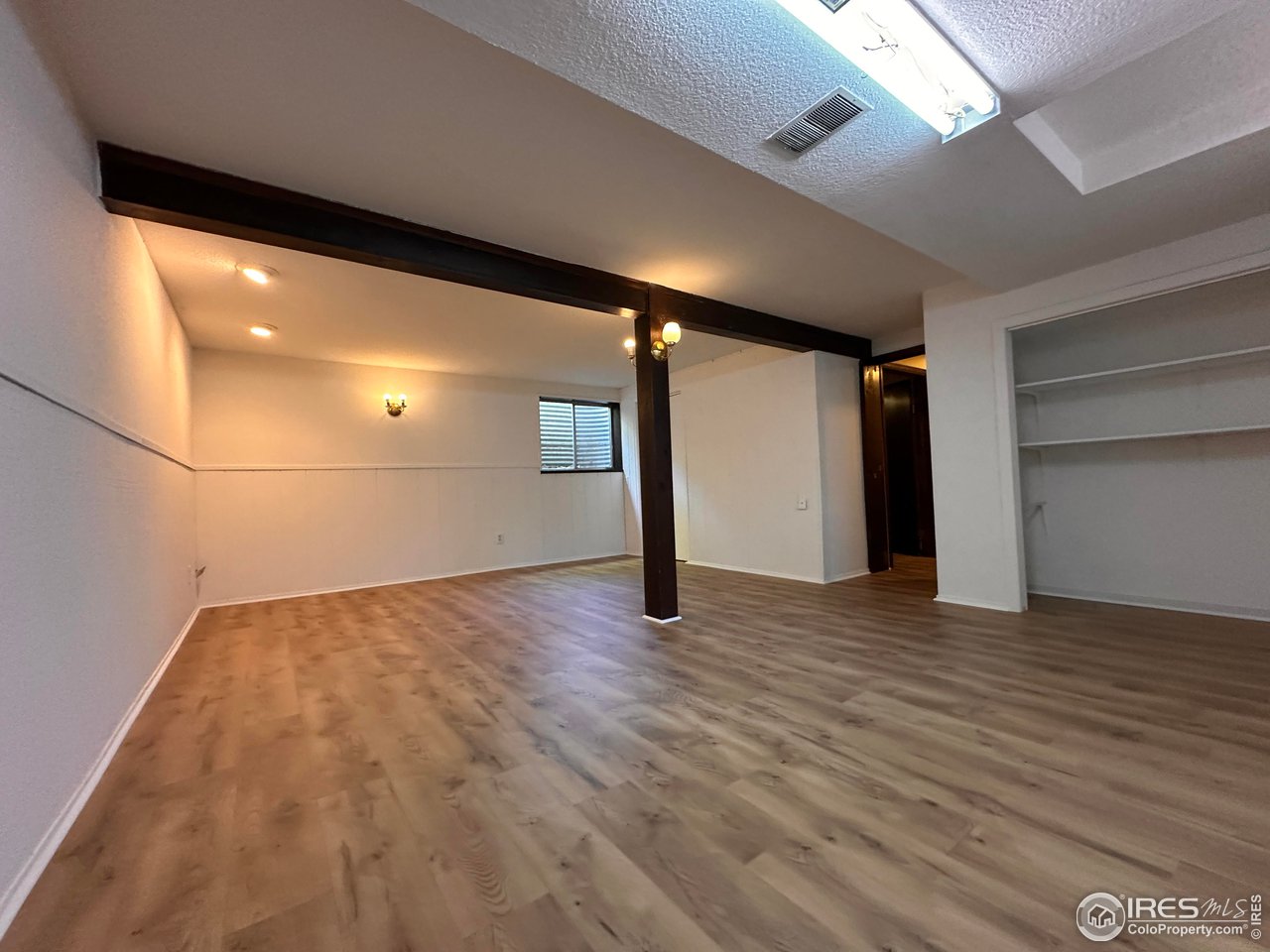 2051 40th Ave