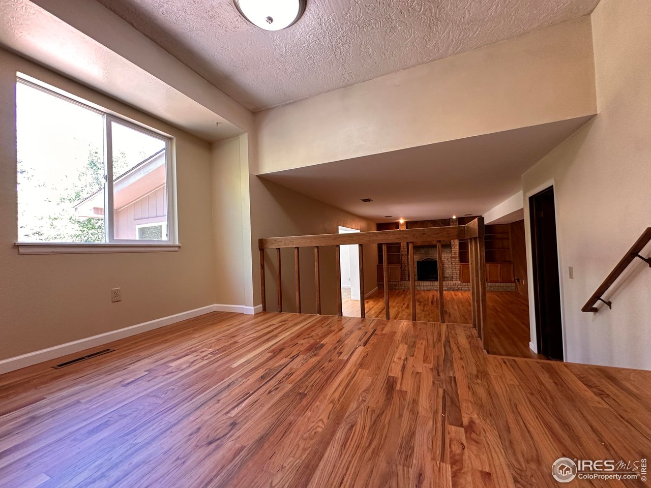 2051 40th Ave