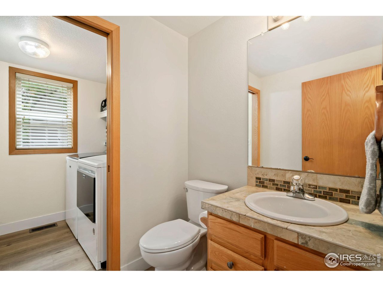2553 SW 5th St SW