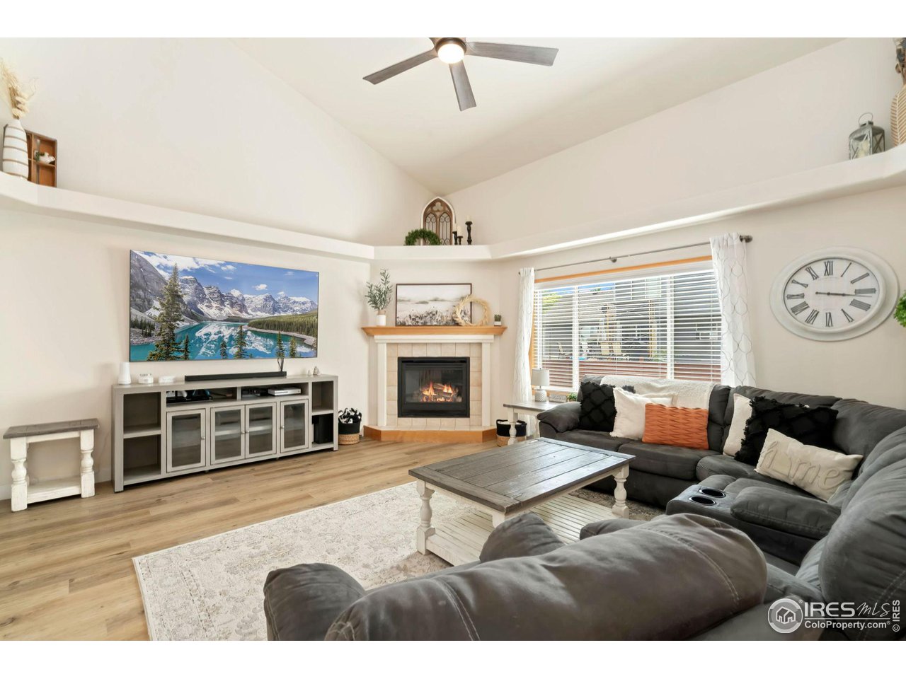 2553 SW 5th St SW
