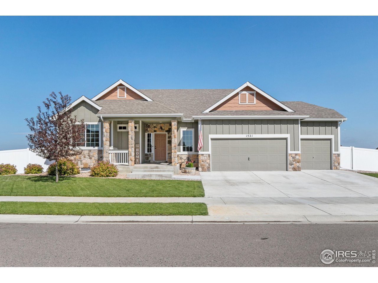 1521 Lake Vista Way