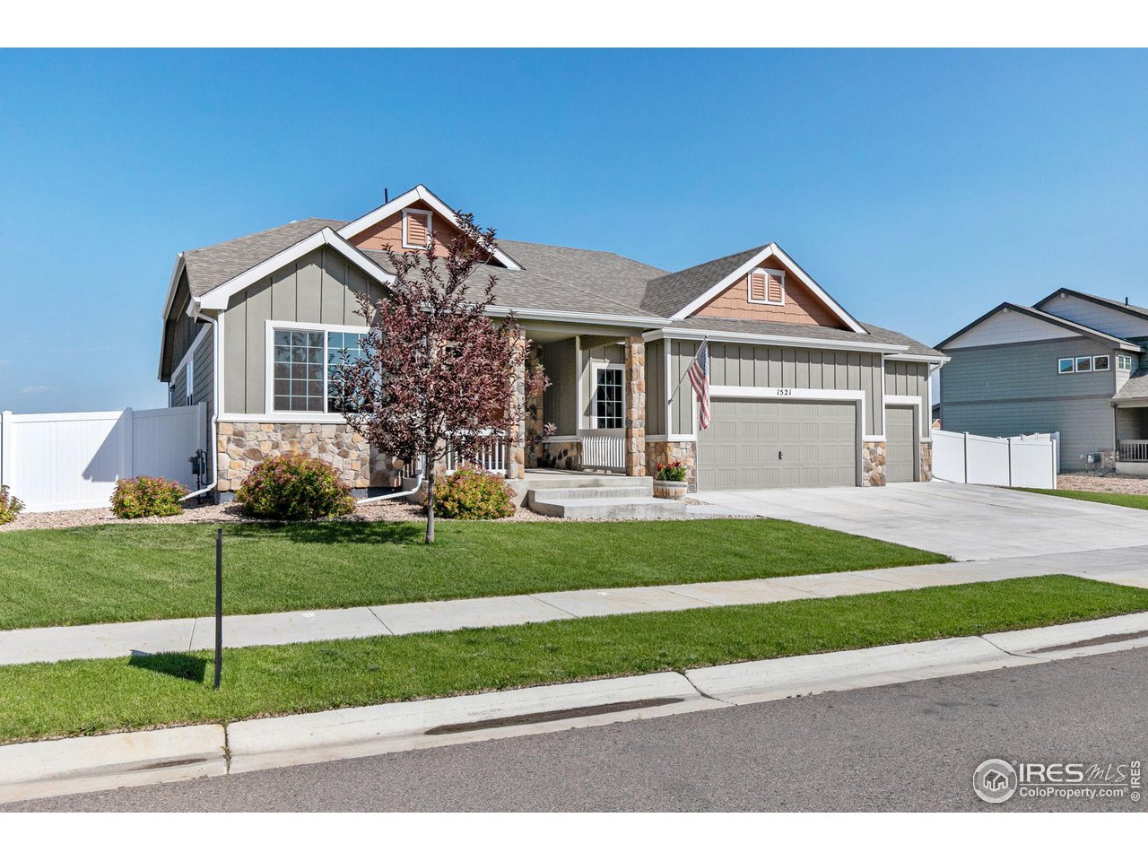 1521 Lake Vista Way