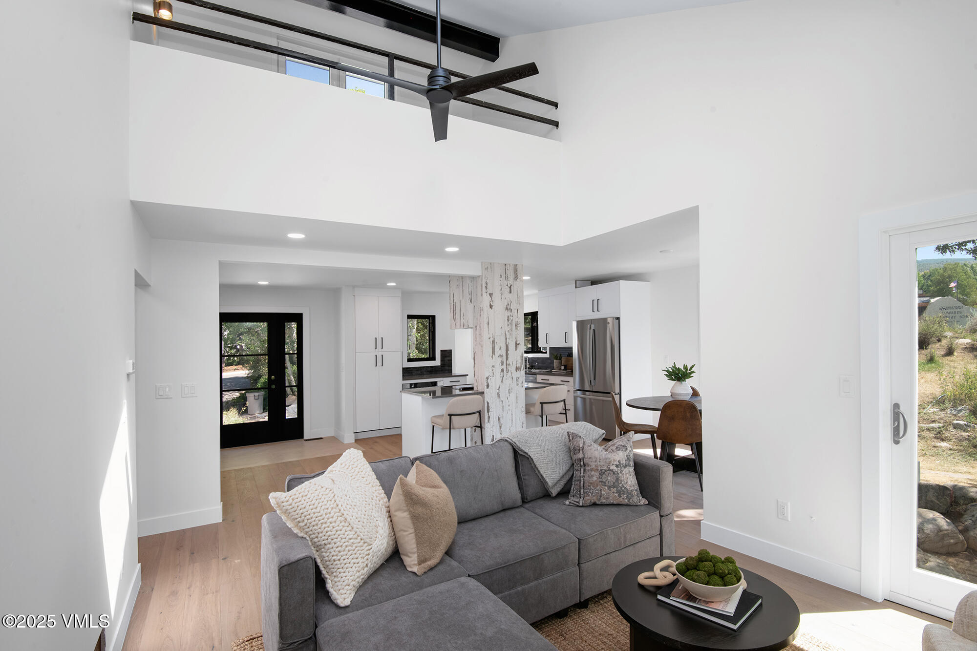 43 Meile Lane, A
