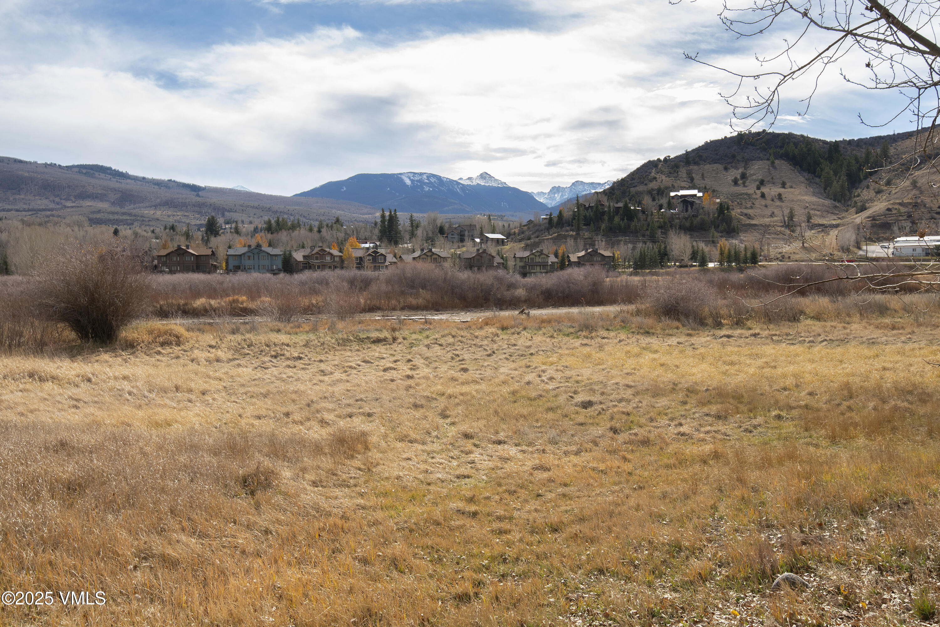 1502 Crazy Horse Circle, 1502