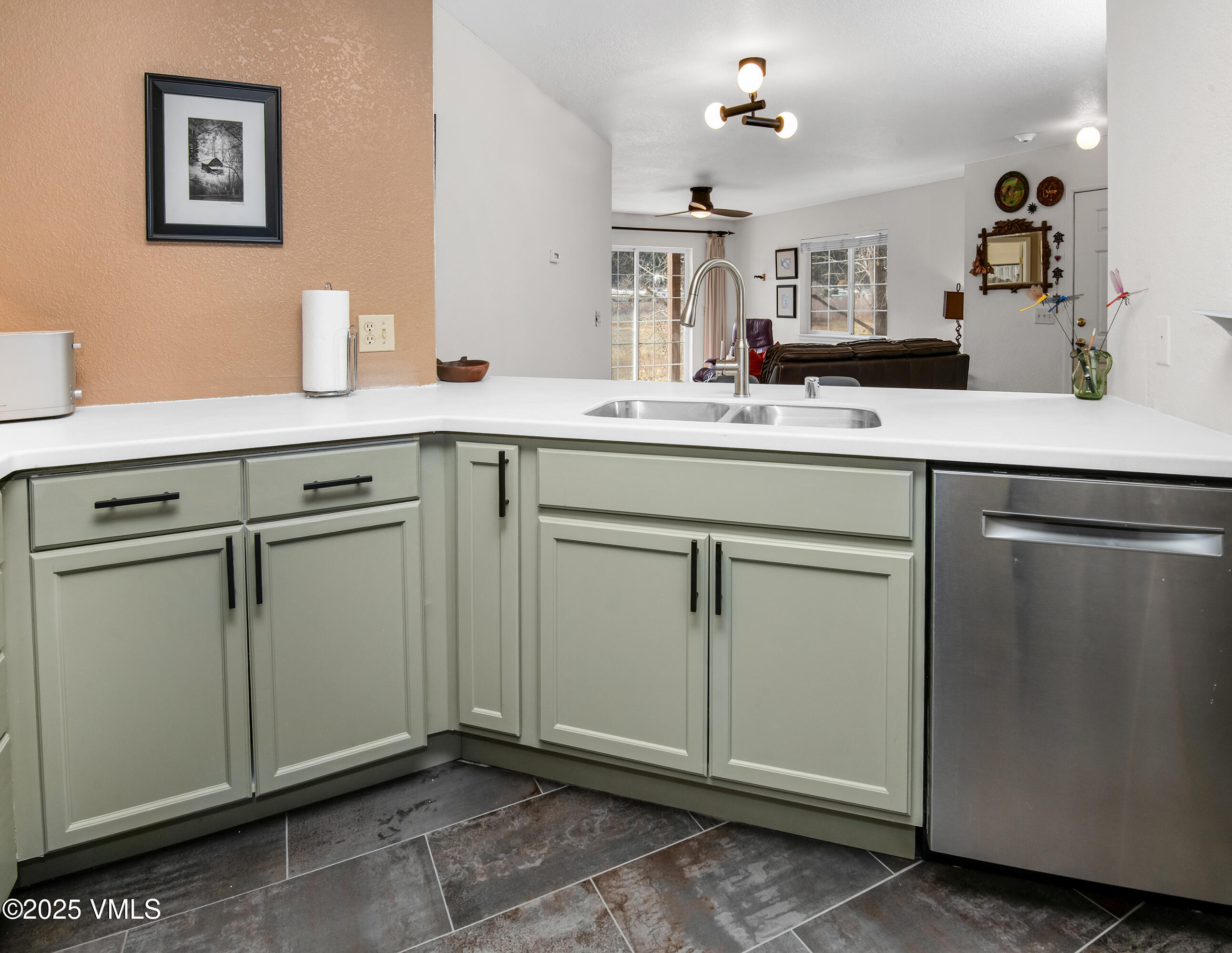 1502 Crazy Horse Circle, 1502