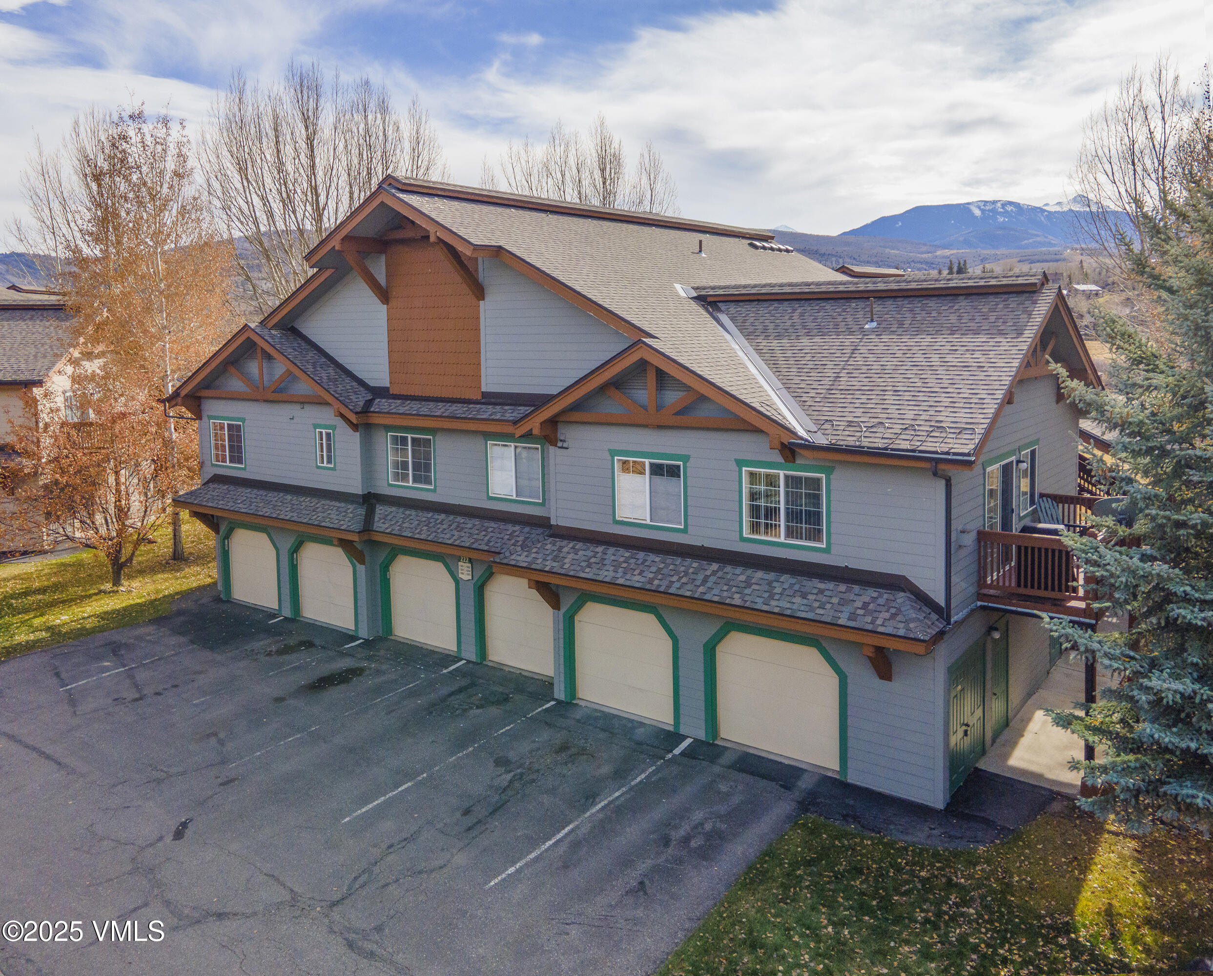 1502 Crazy Horse Circle, 1502