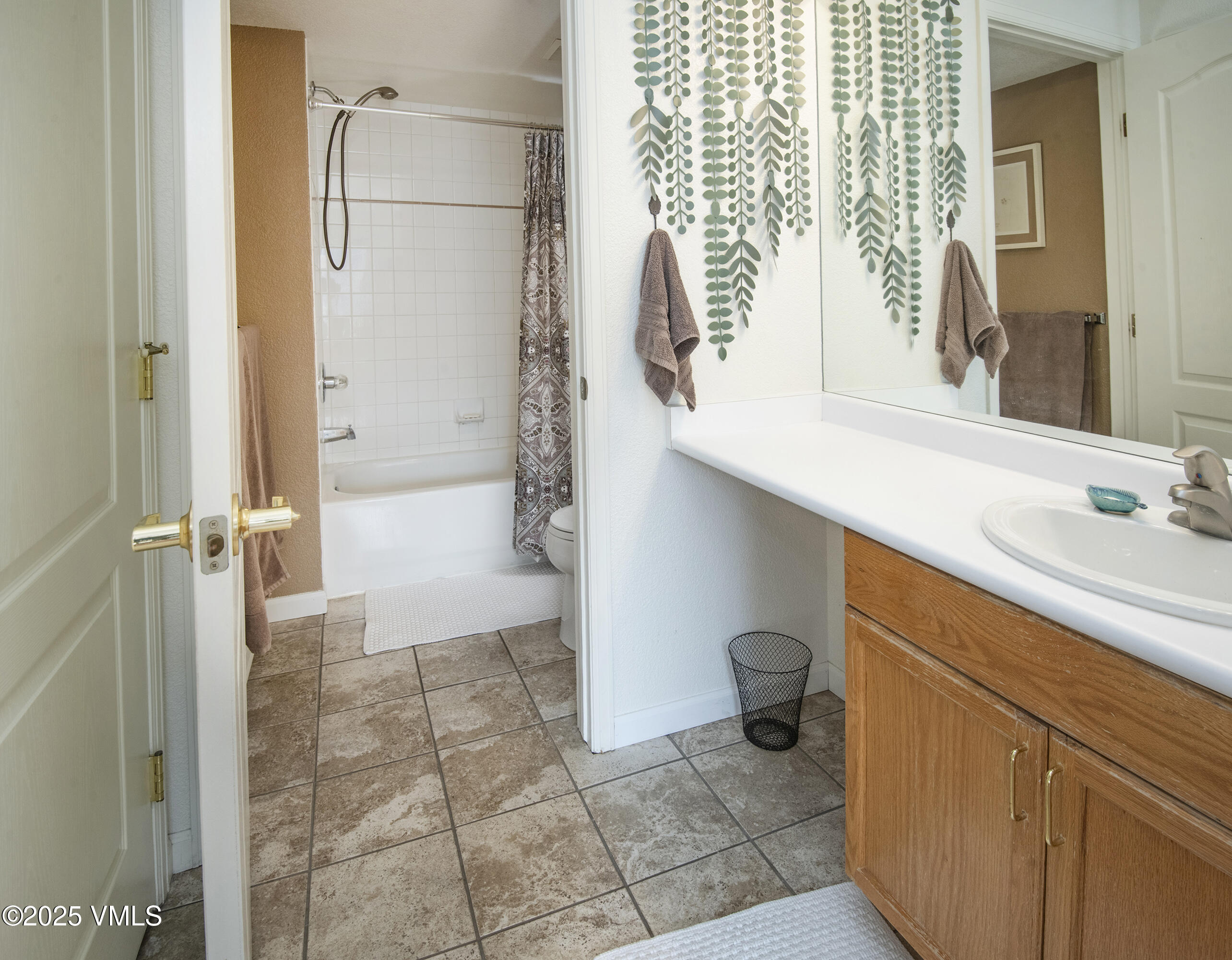 1502 Crazy Horse Circle, 1502