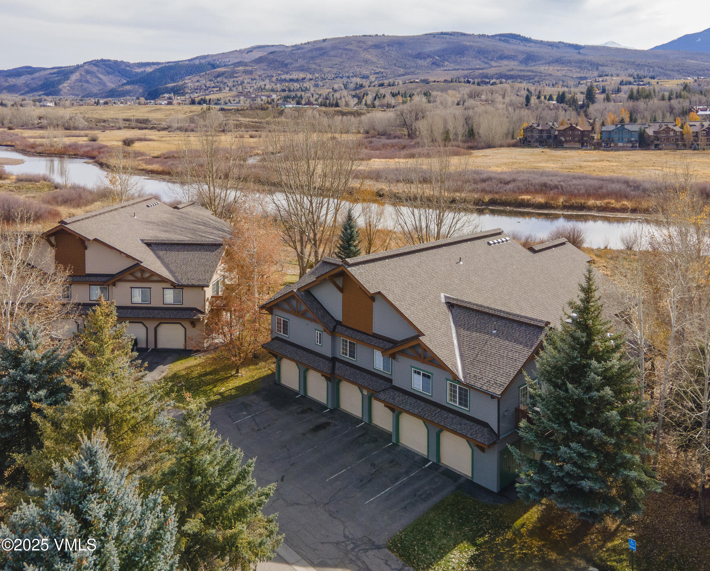 1502 Crazy Horse Circle, 1502