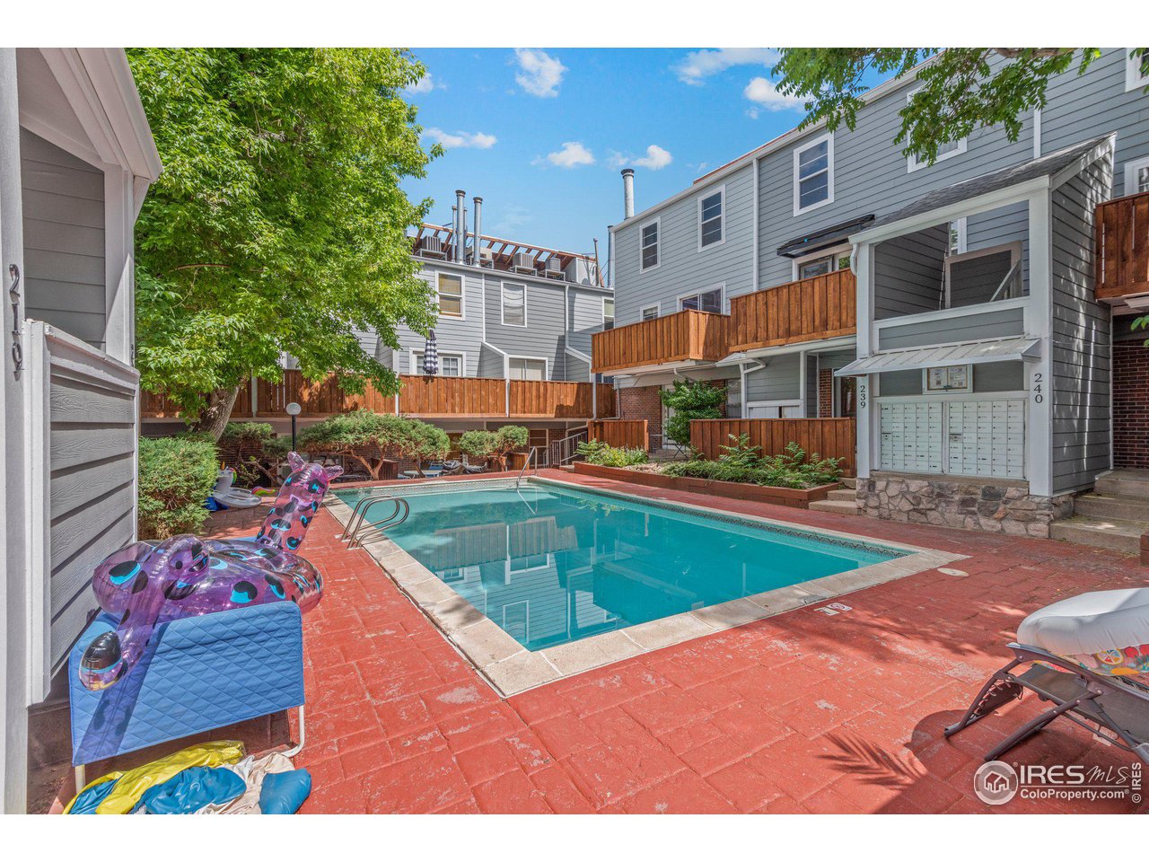 1111 Maxwell Ave 235