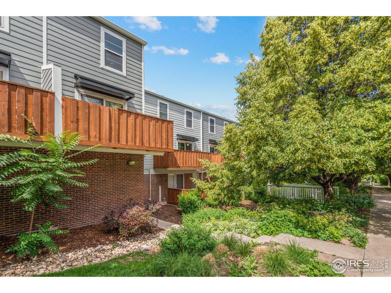 1111 Maxwell Ave 235
