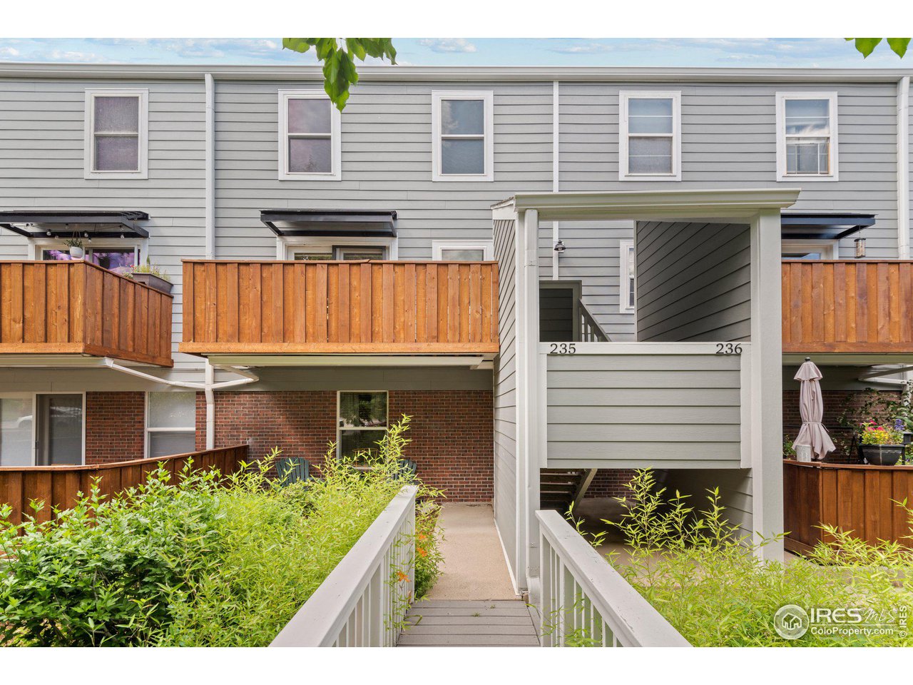 1111 Maxwell Ave 235