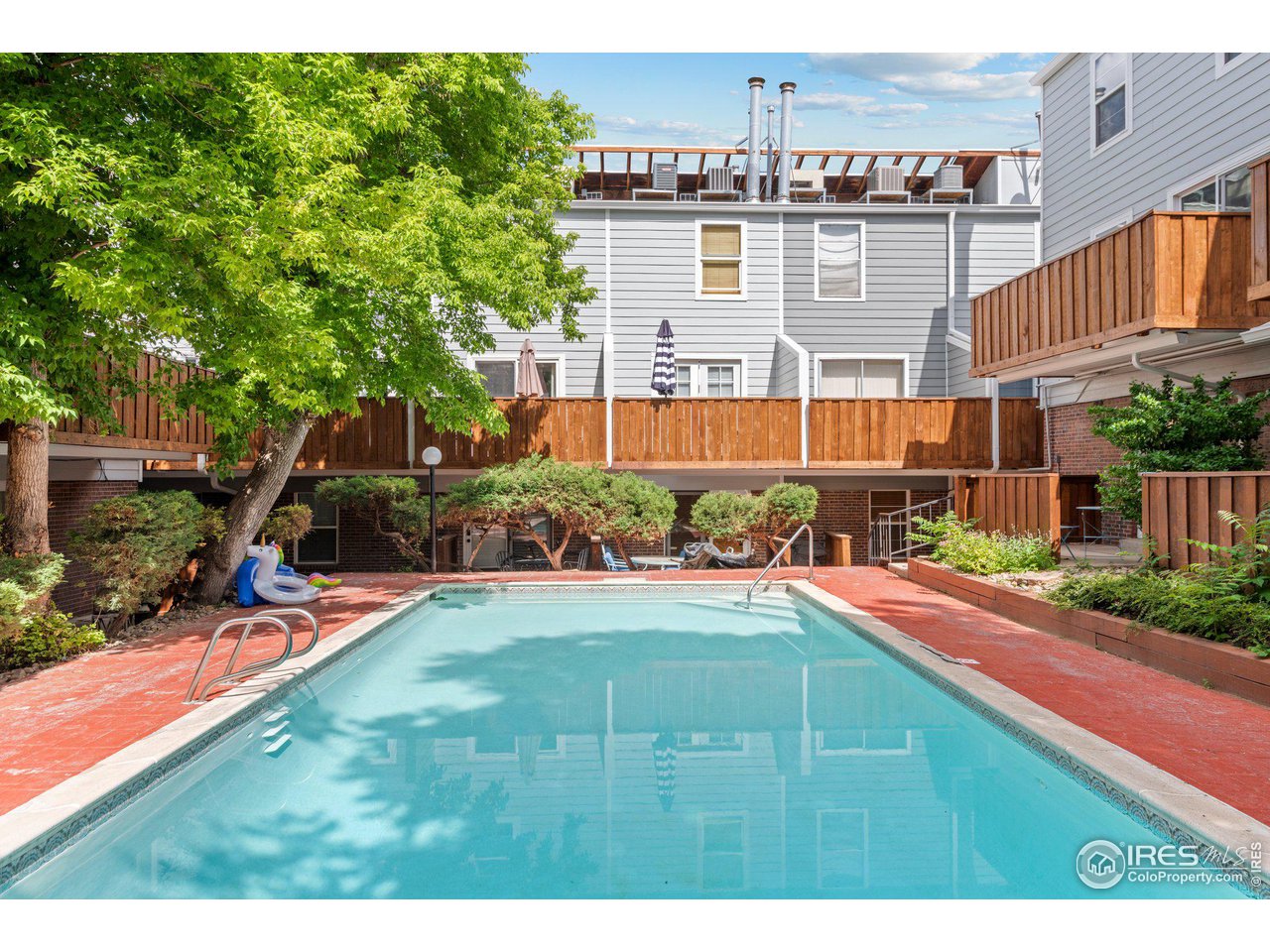 1111 Maxwell Ave 235