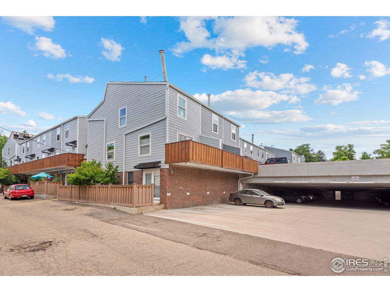 1111 Maxwell Ave 235