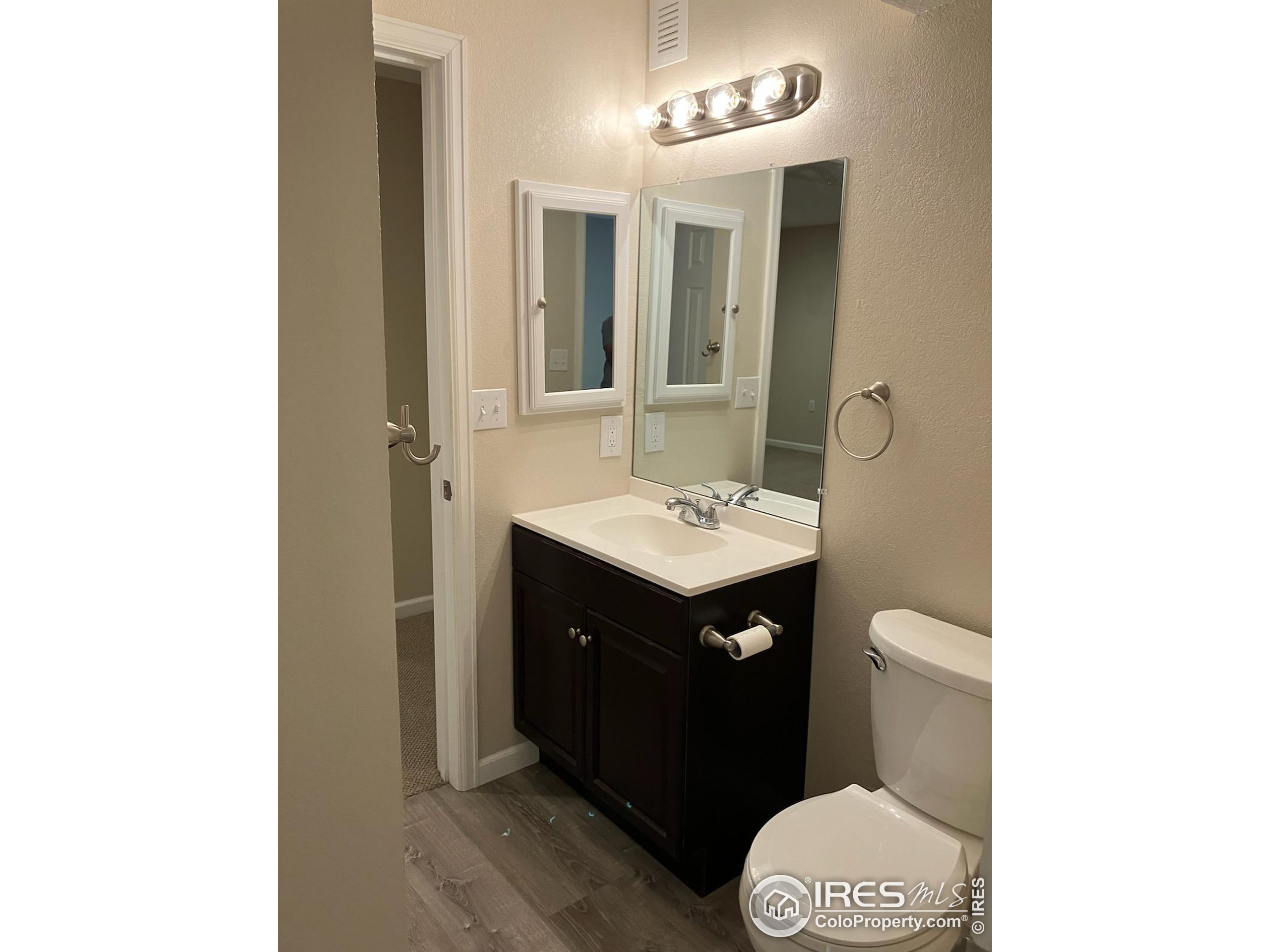 1601 Great Western Dr L-8