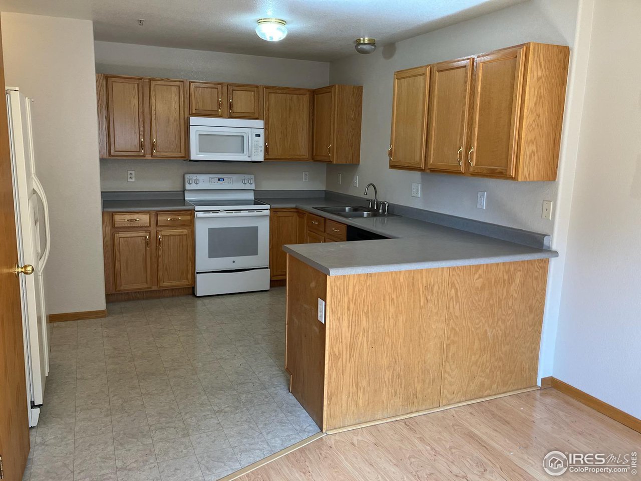 1601 Great Western Dr L-8