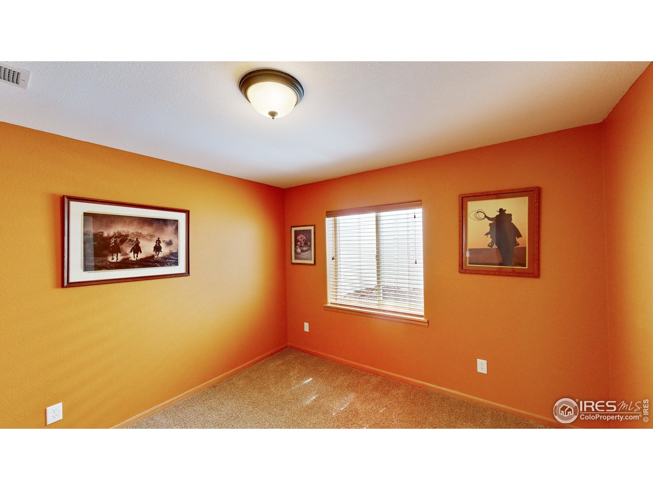 1382 Ridge Ct