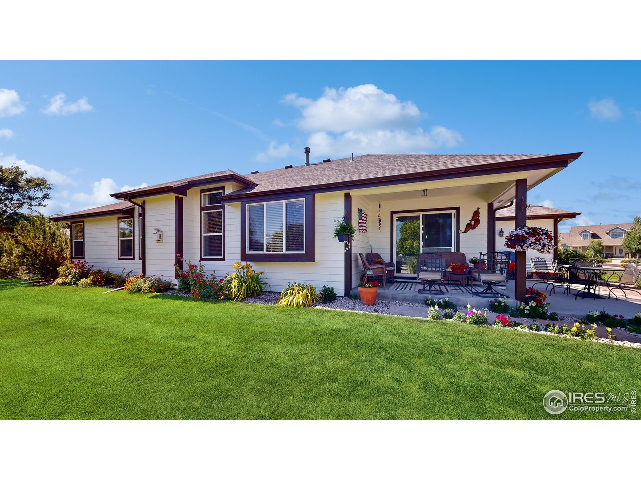 1382 Ridge Ct