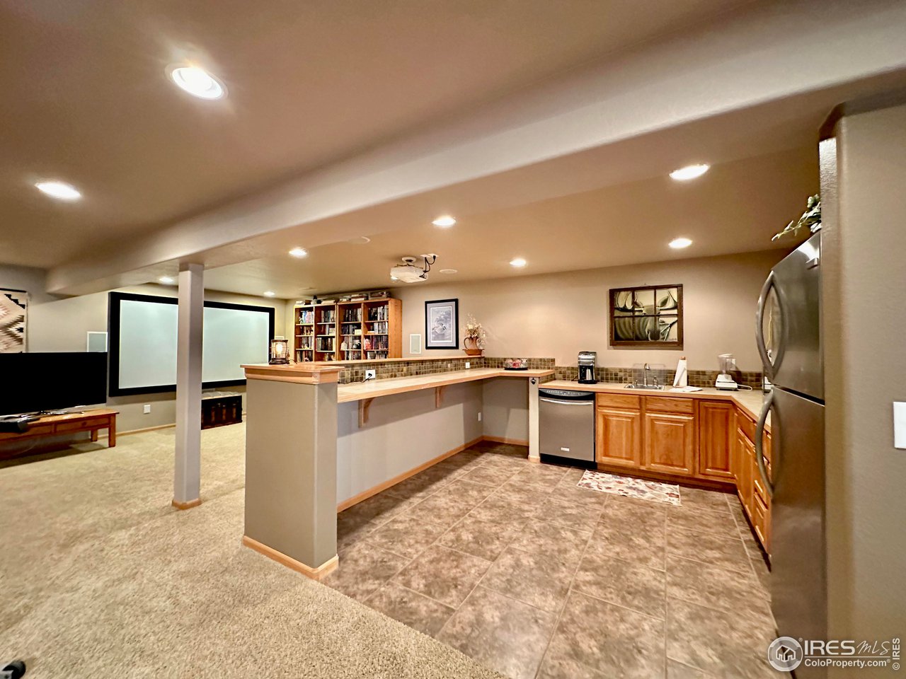 1382 Ridge Ct