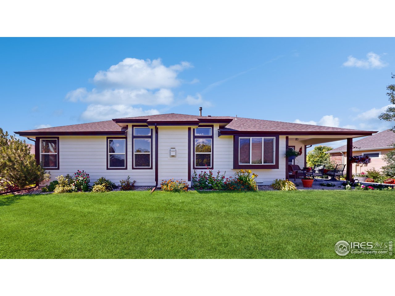 1382 Ridge Ct