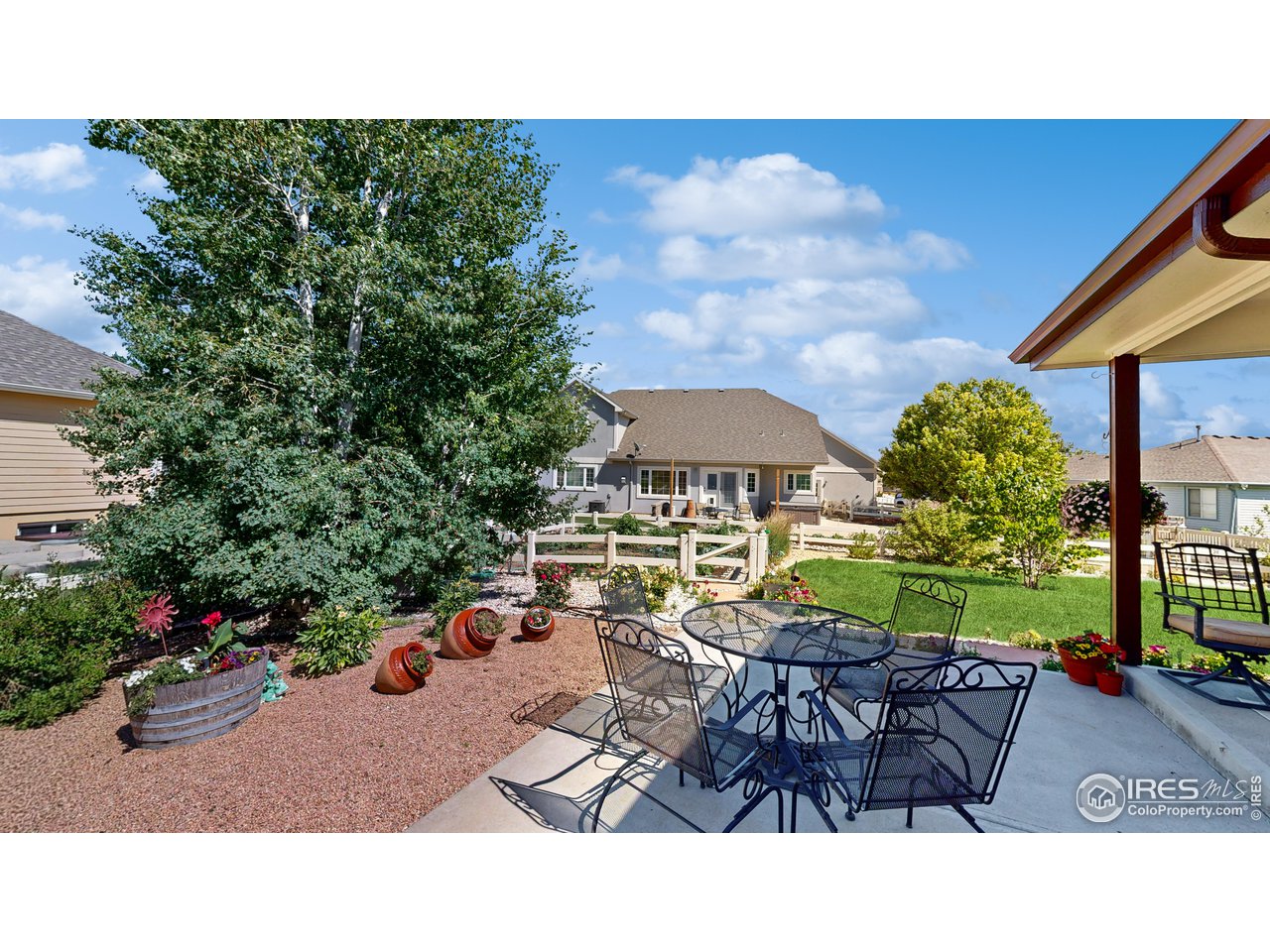 1382 Ridge Ct