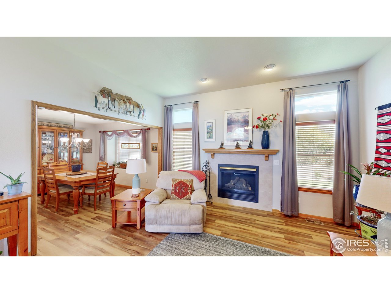 1382 Ridge Ct