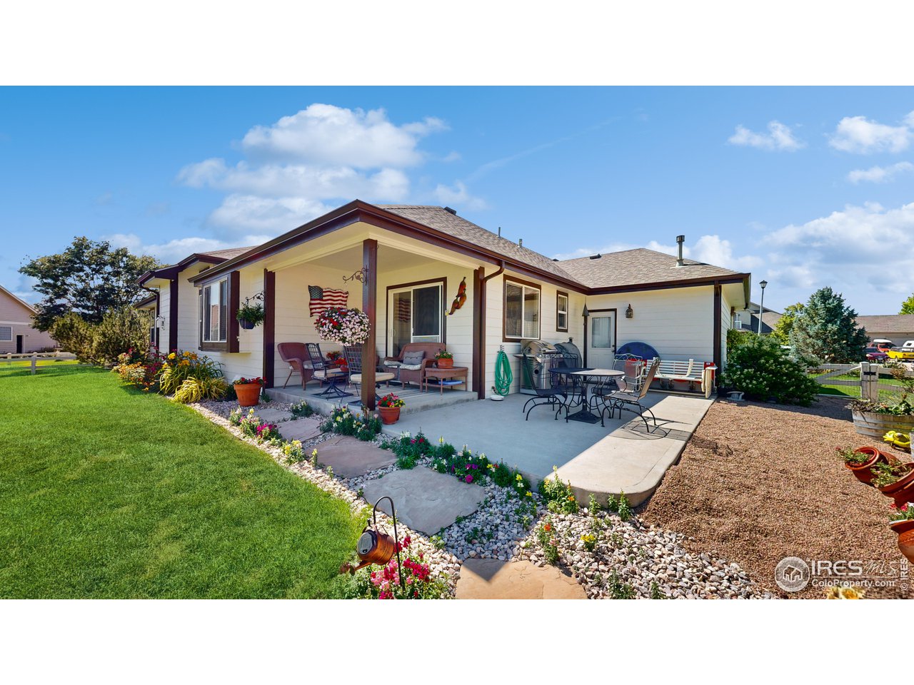 1382 Ridge Ct