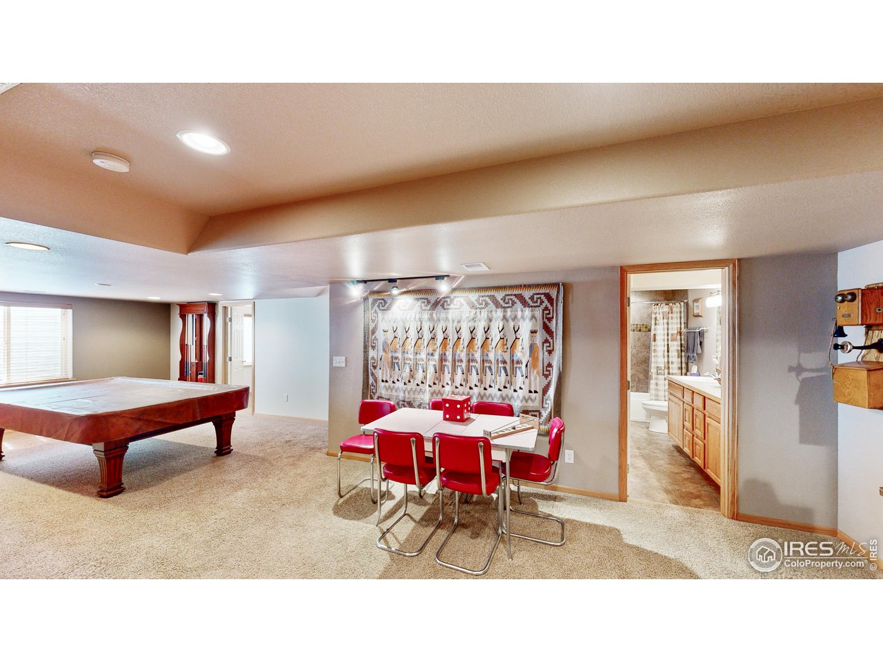 1382 Ridge Ct