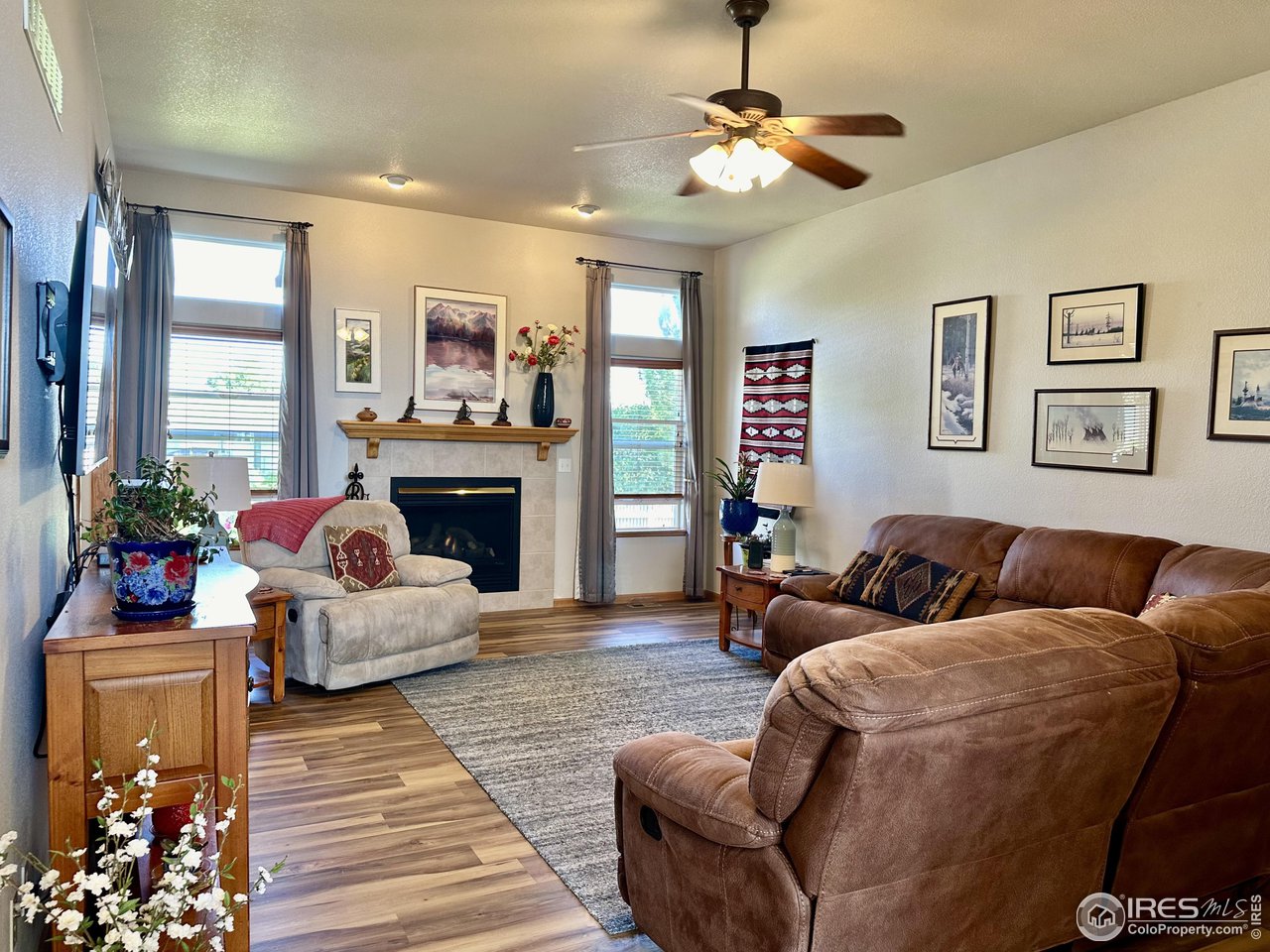 1382 Ridge Ct
