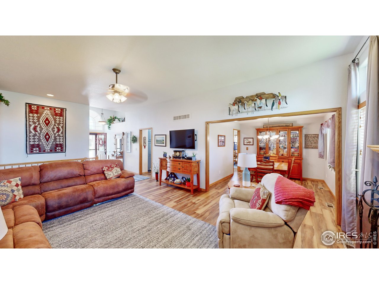 1382 Ridge Ct