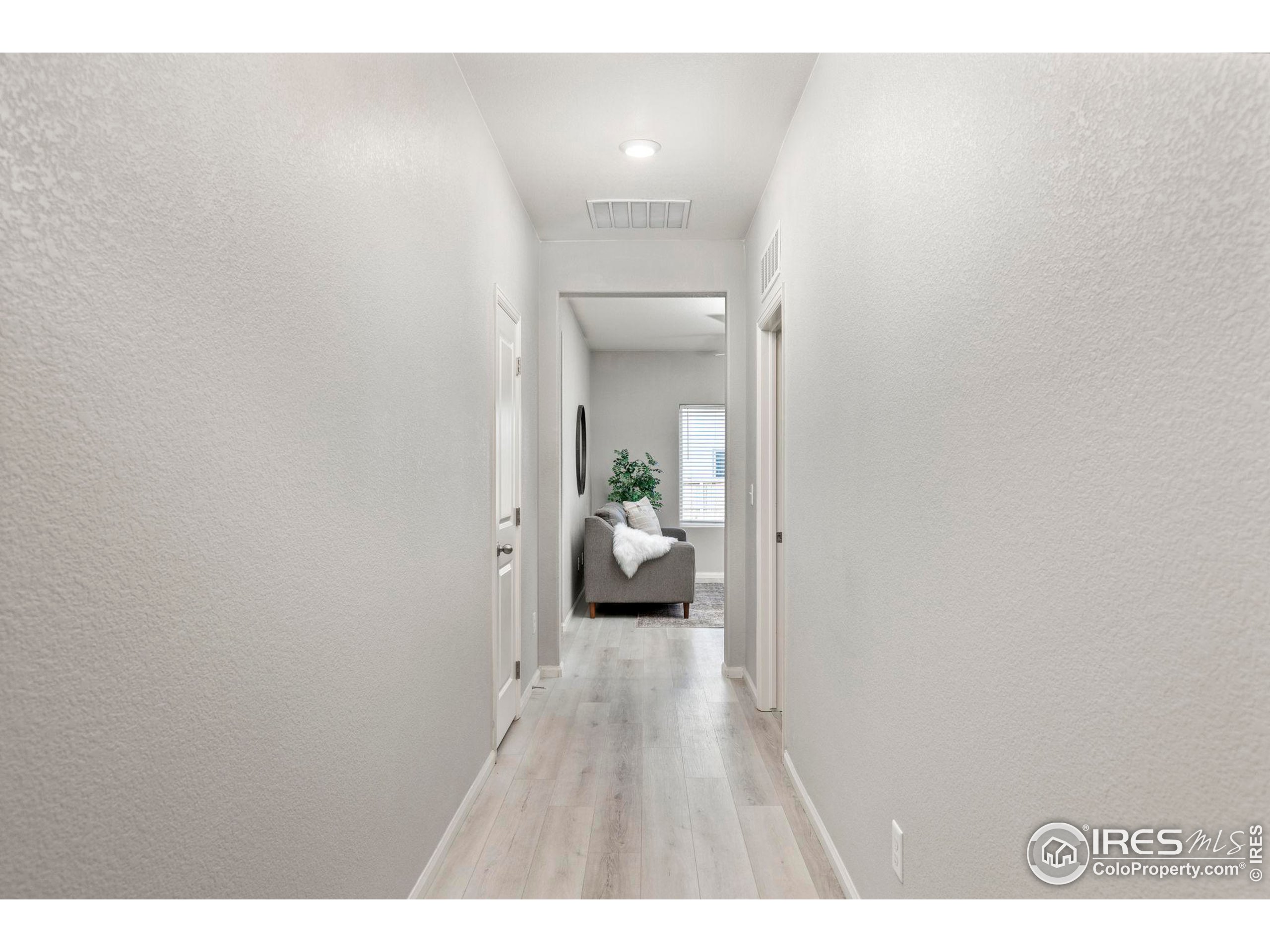 993 Cascade Falls St