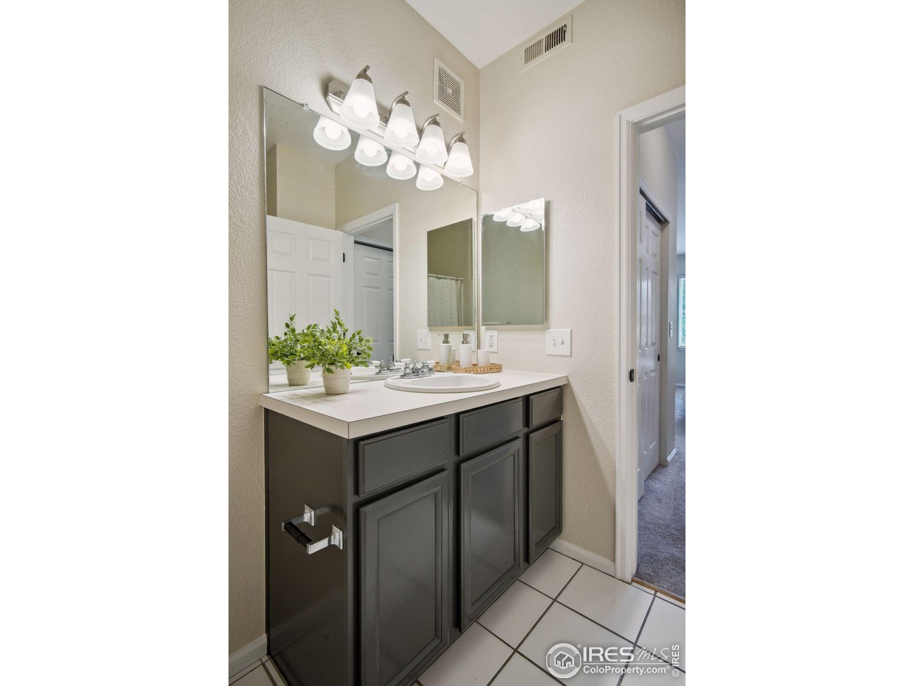 635 Gooseberry Dr 2003