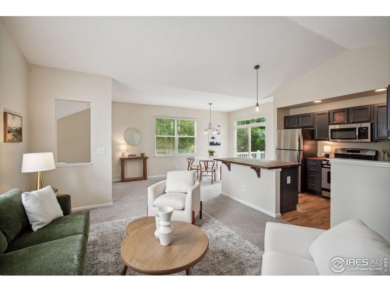 635 Gooseberry Dr 2003