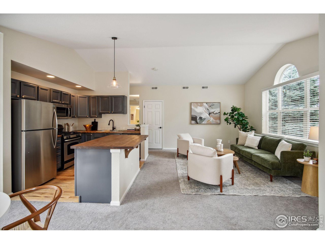 635 Gooseberry Dr 2003