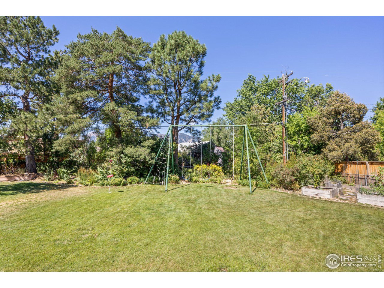 861 Cypress Dr