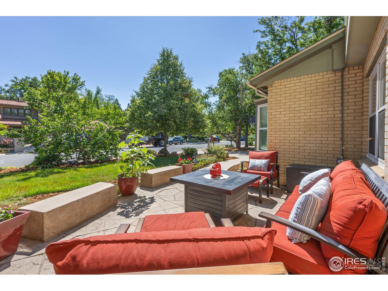 861 Cypress Dr